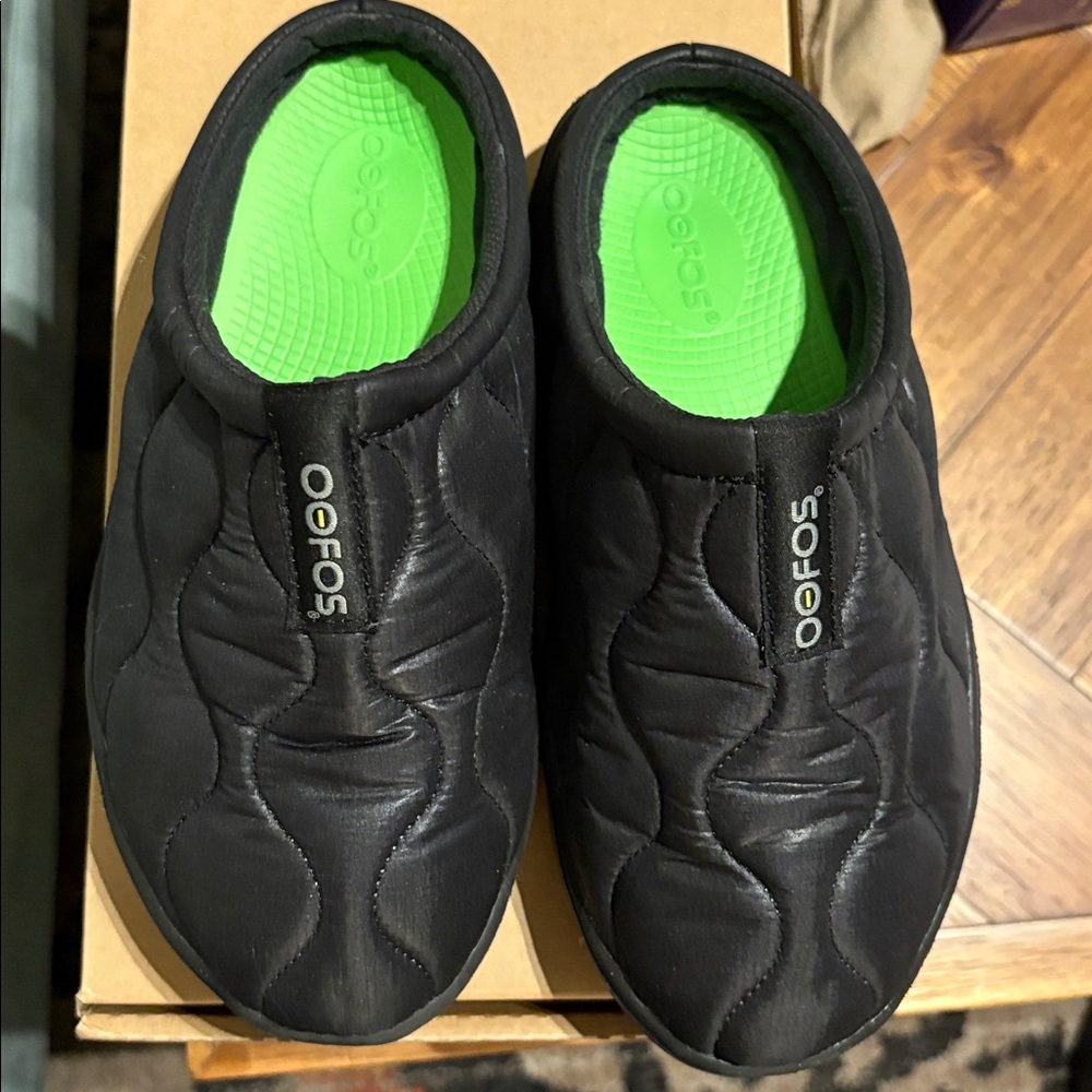 OOFOS OOCoozie Thermo Mule Women - Black - Picture 2 of 3
